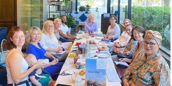 Première rencontre du Club Lecture d'Abu Dhabi Accueil